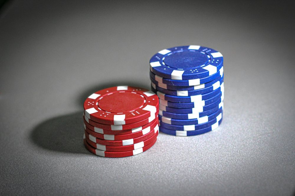 Spille blackjack: Et omfattende indblik i dette populære casinospil